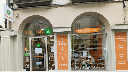 Day by Day – Rue Saint-Hélier